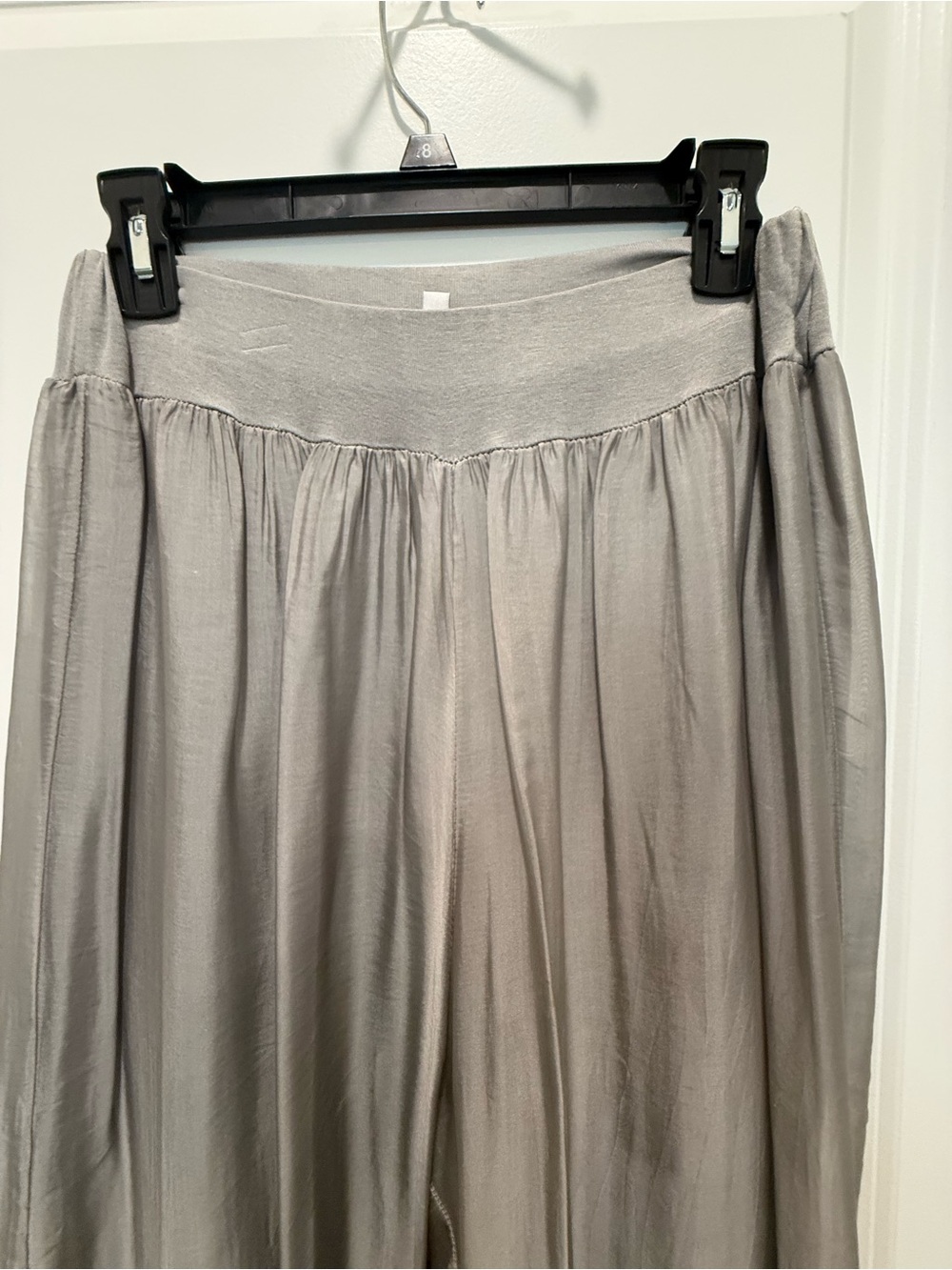 Belle France wide leg Silky Pants in Light Gray - Picture 3 of 12